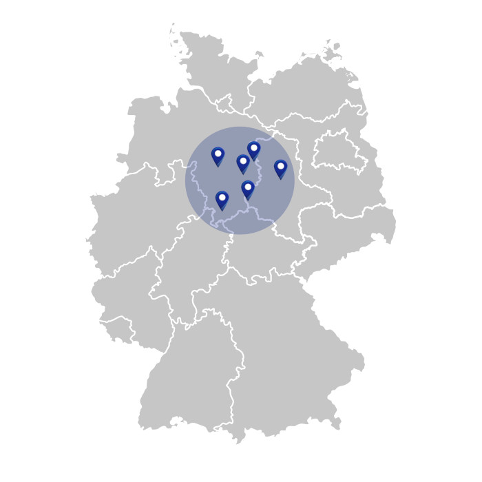 Eine graue Karte von Deutschland ist zu sehen mit einer blau eingekreisten Region, welches das Einsatzgebiet der KFZ Gutachter in Göttingen ist